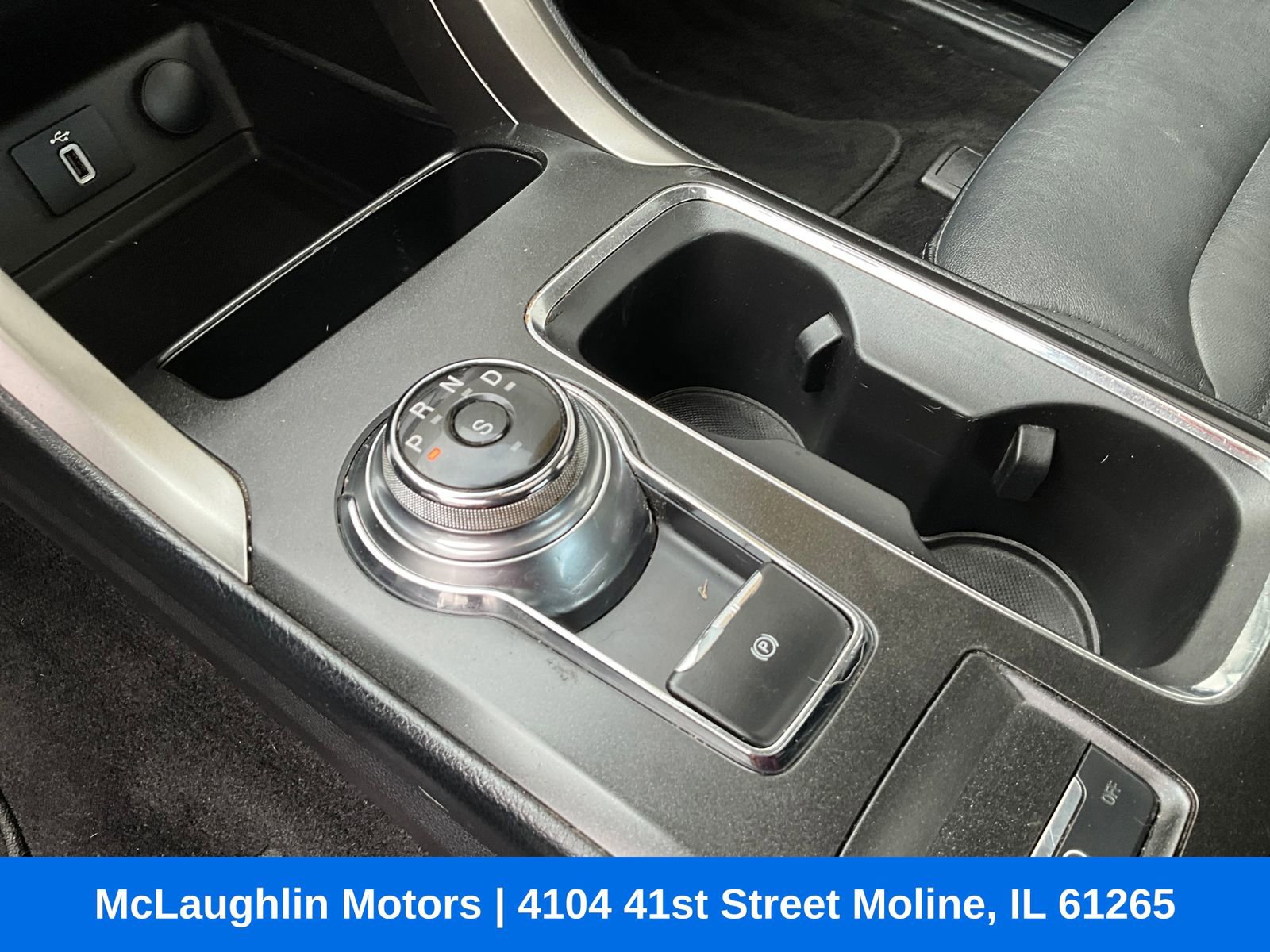 Used 2017 Ford Fusion SE w/ Fusion SE Technology Package FWD image 26