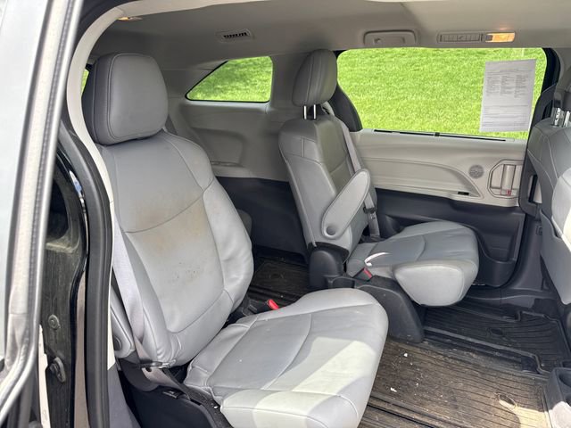 Used 2023 Toyota Sienna XLE image 14