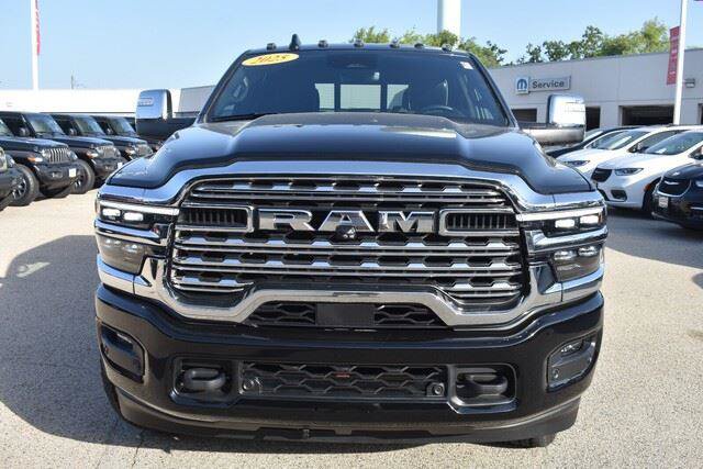 Used 2025 RAM 3500 Limited AWD/4WD image 11