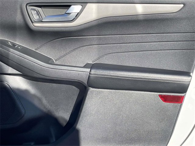 Certified 2021 Ford Escape SE w/ SE Sport Appearance Package image 23