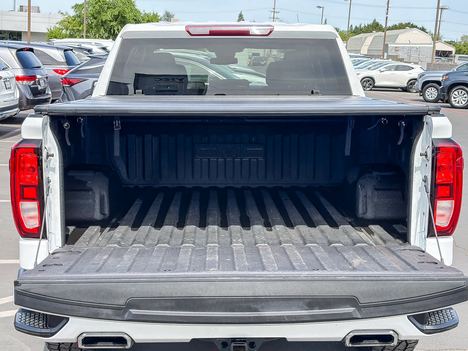 Used 2023 GMC Sierra 1500 Elevation image 25