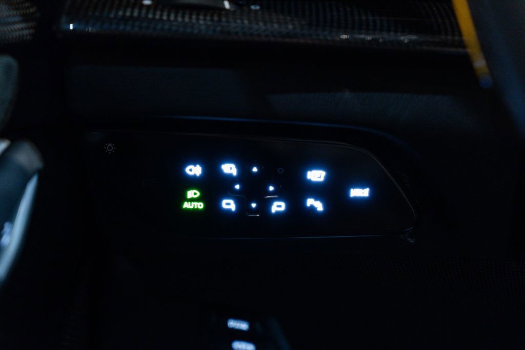 Certified 2025 Ferrari Purosangue AWD/4WD image 34