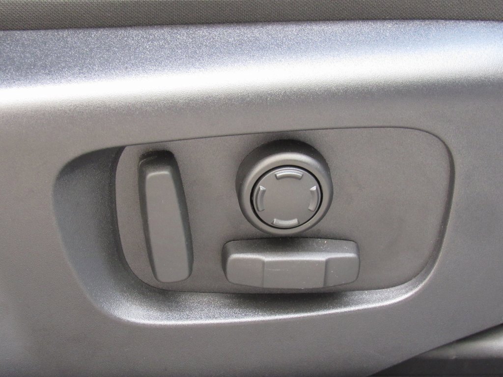 Used 2023 Land Rover Range Rover Evoque R-Dynamic SE image 20