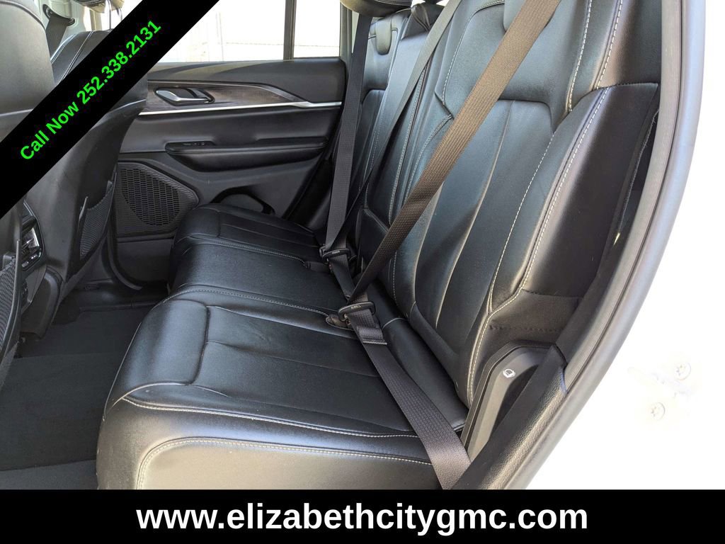 Used 2024 Jeep Grand Cherokee Limited image 16