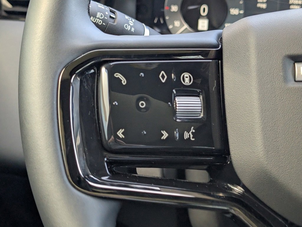 Used 2024 Land Rover Range Rover Evoque Dynamic SE image 22