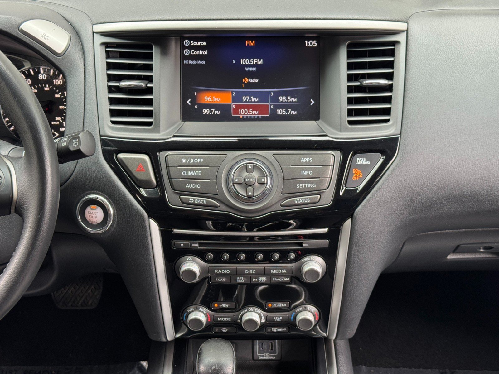 Used 2019 Nissan Pathfinder SV FWD image 22