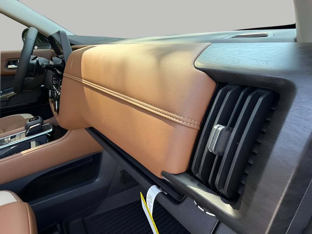 New 2026 Nissan Pathfinder Platinum AWD/4WD image 14