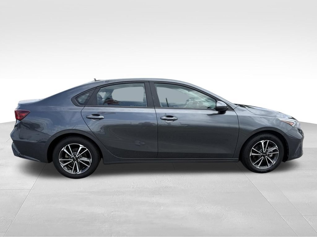 Used 2024 Kia Forte LXS FWD image 27
