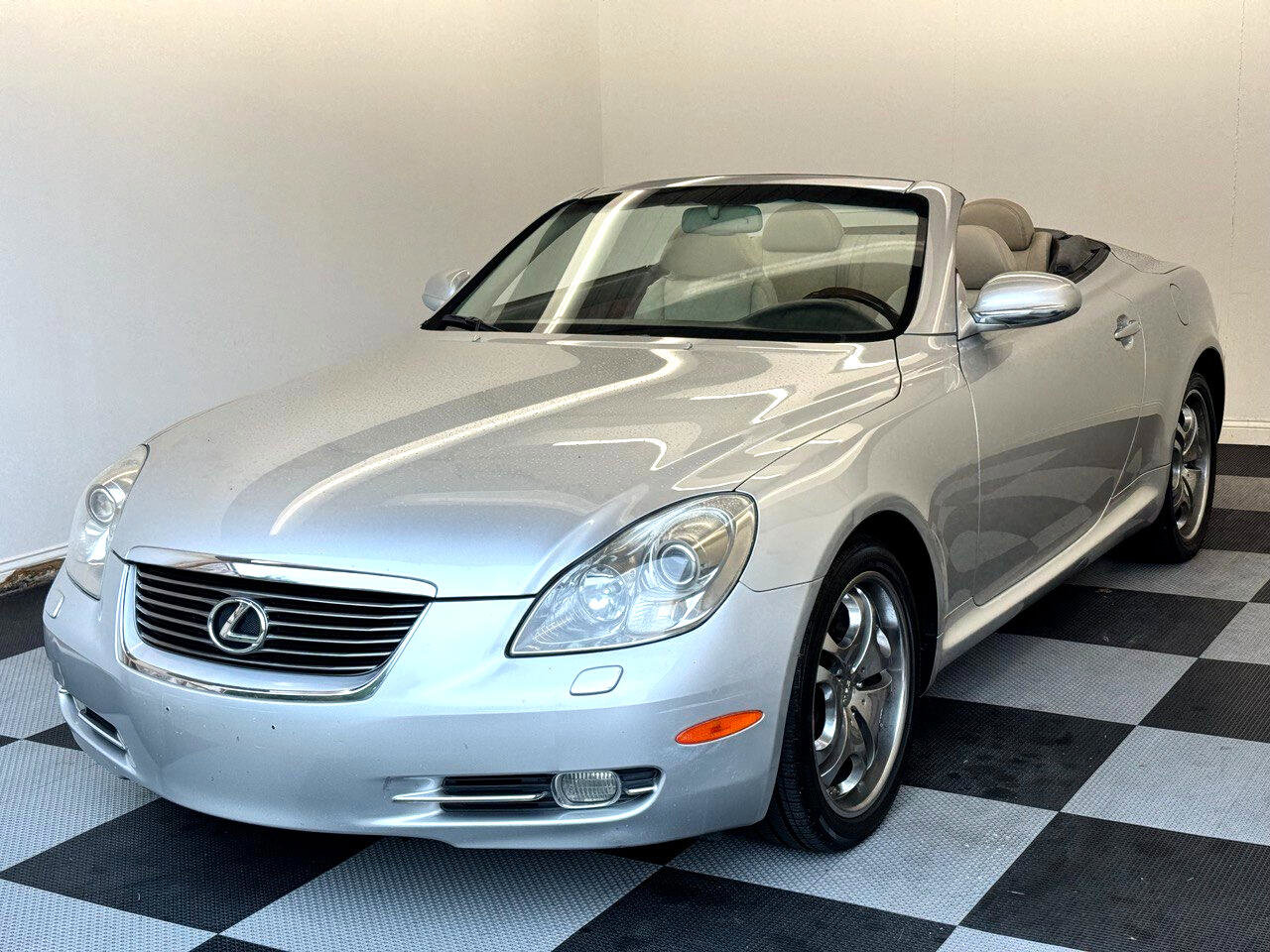 Used 2007 Lexus SC 430 Convertible image 7