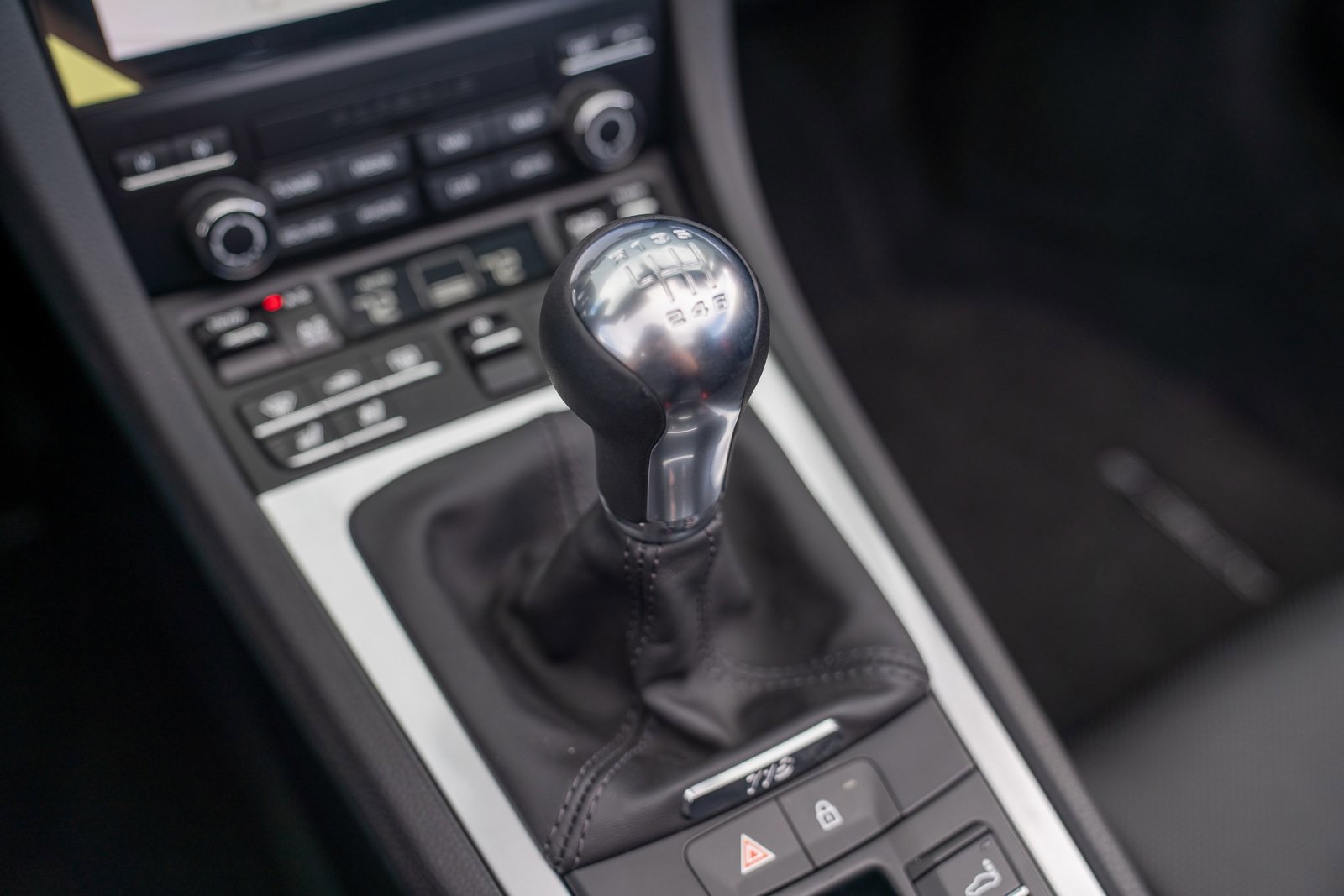 New 2025 Porsche 718 Boxster S image 21