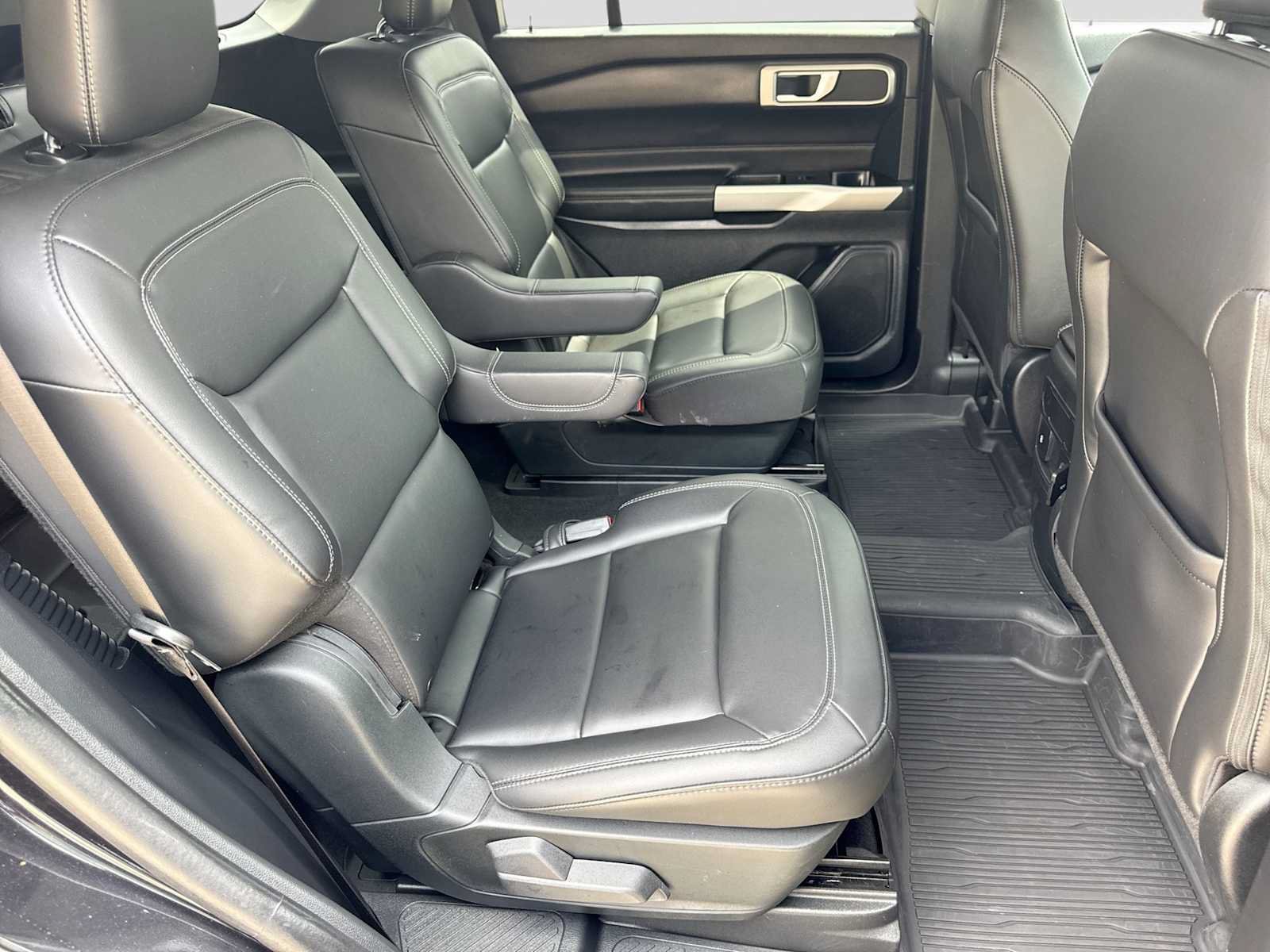 Certified 2023 Ford Explorer XLT w/ Equipment Group 202A AWD/4WD image 19