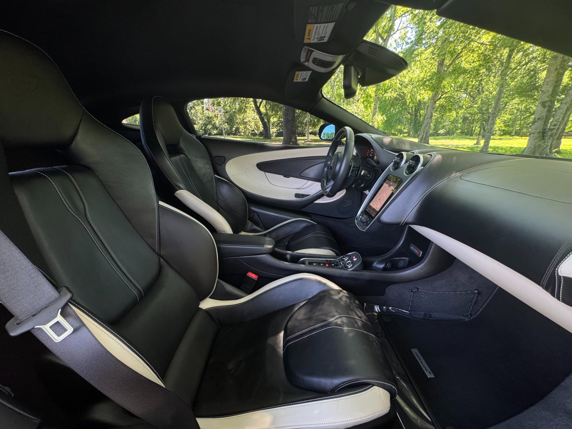 Used 2017 McLaren 570S Coupe image 30