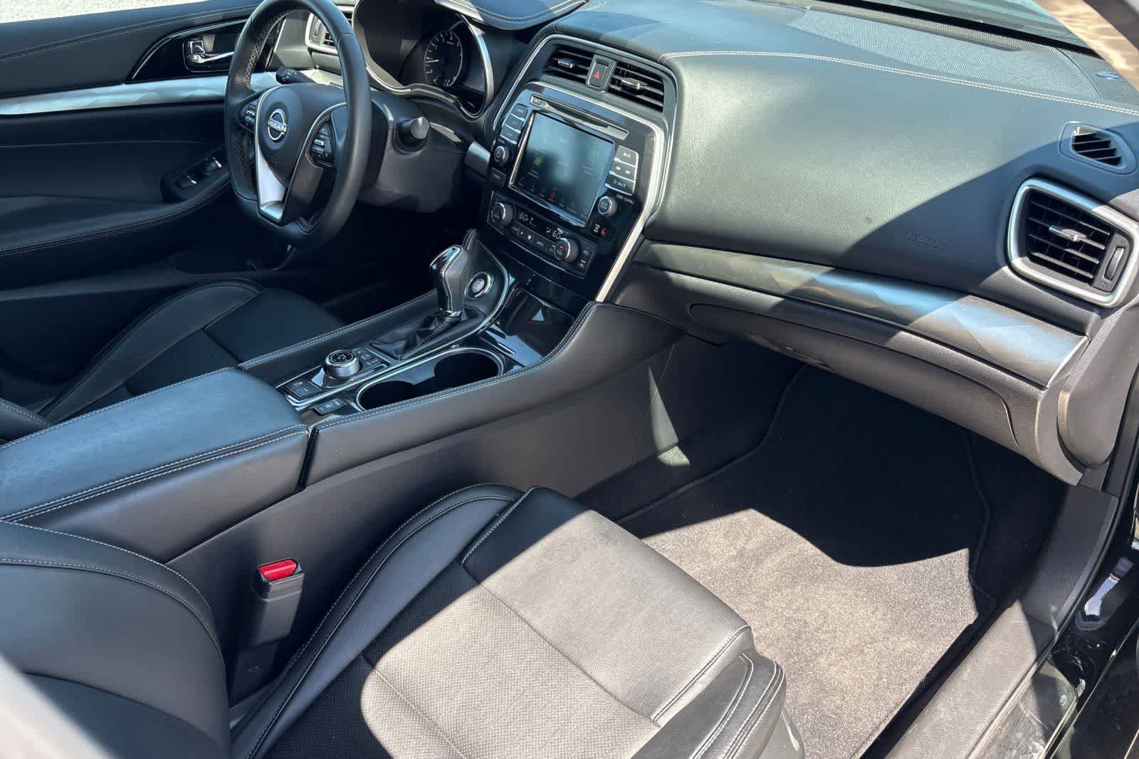 Used 2023 Nissan Maxima SV w/ Floor Mat Group FWD image 17