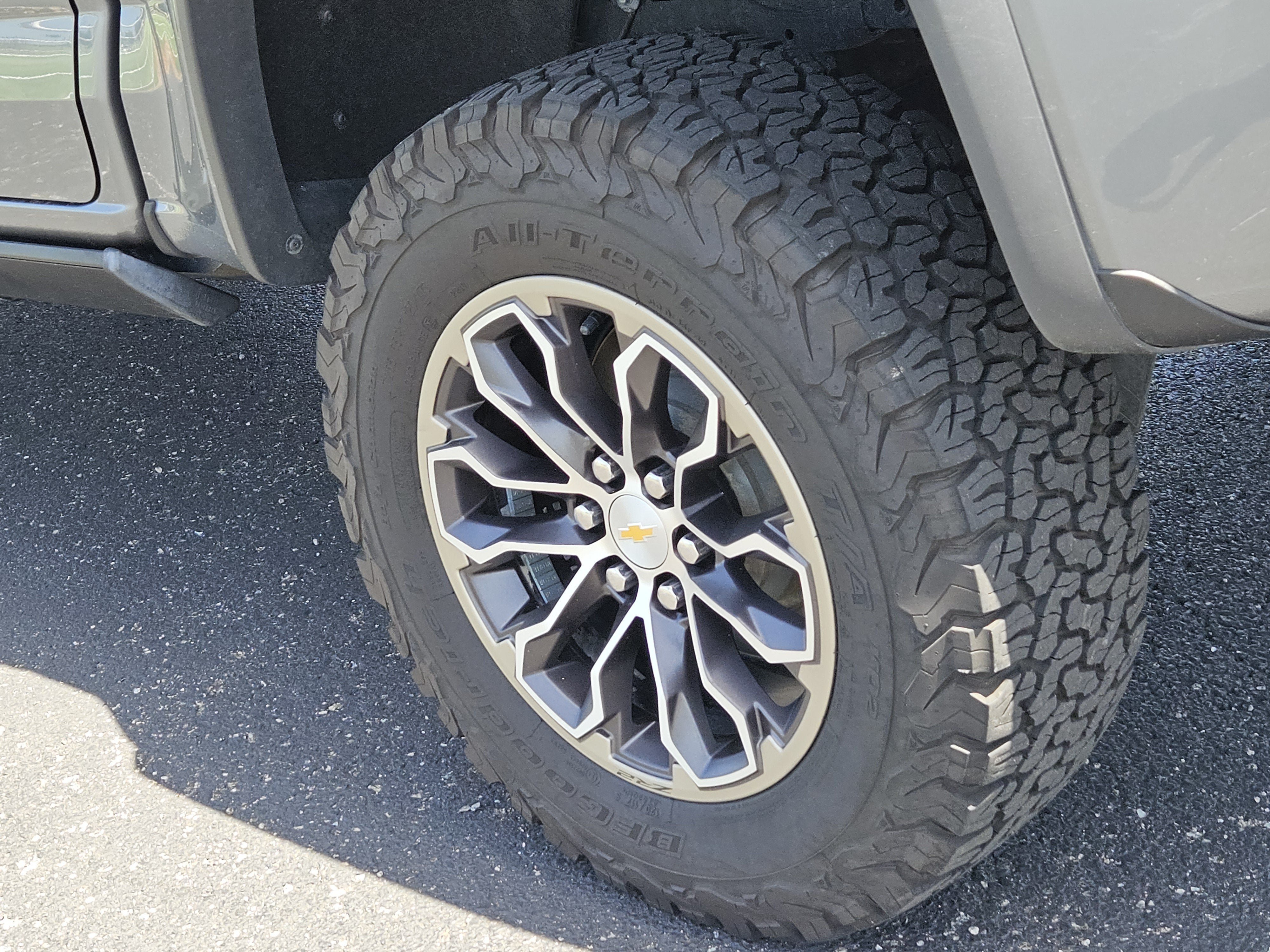 Used 2022 Chevrolet Colorado ZR2 AWD/4WD image 7