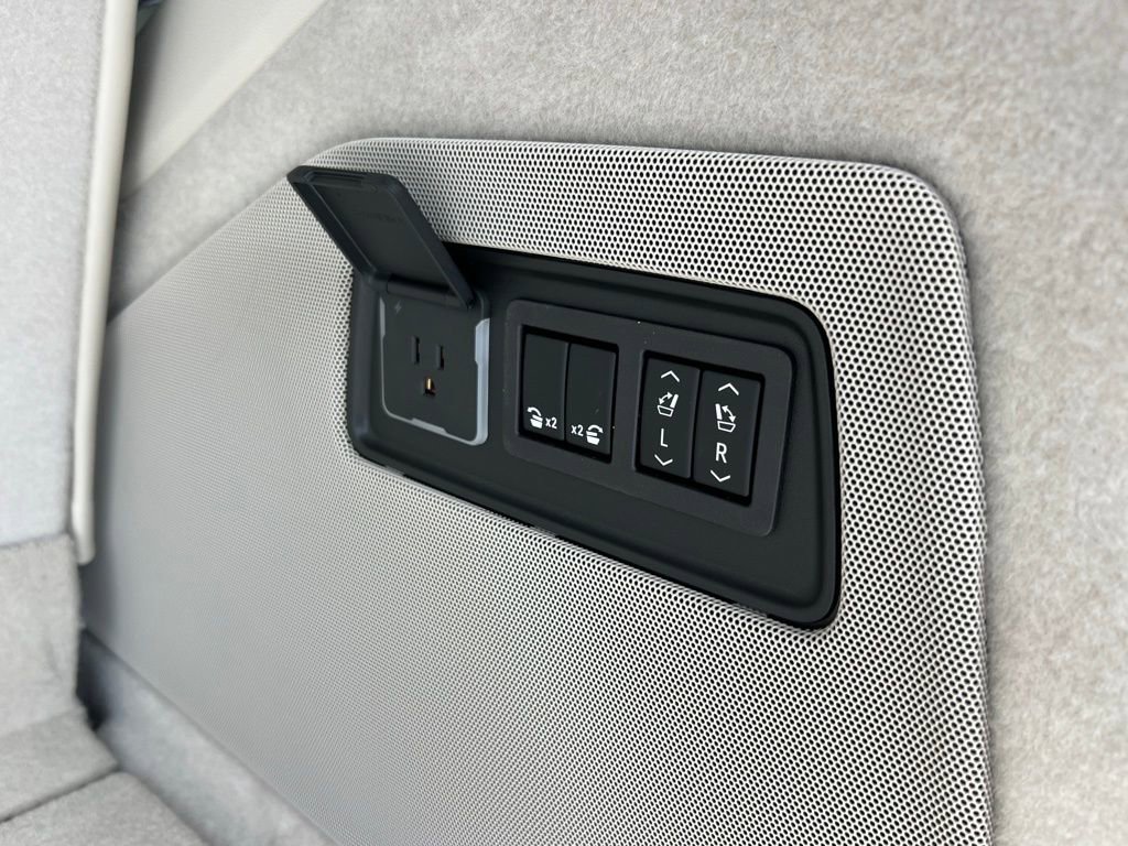 New 2026 Cadillac Escalade Platinum Luxury image 25