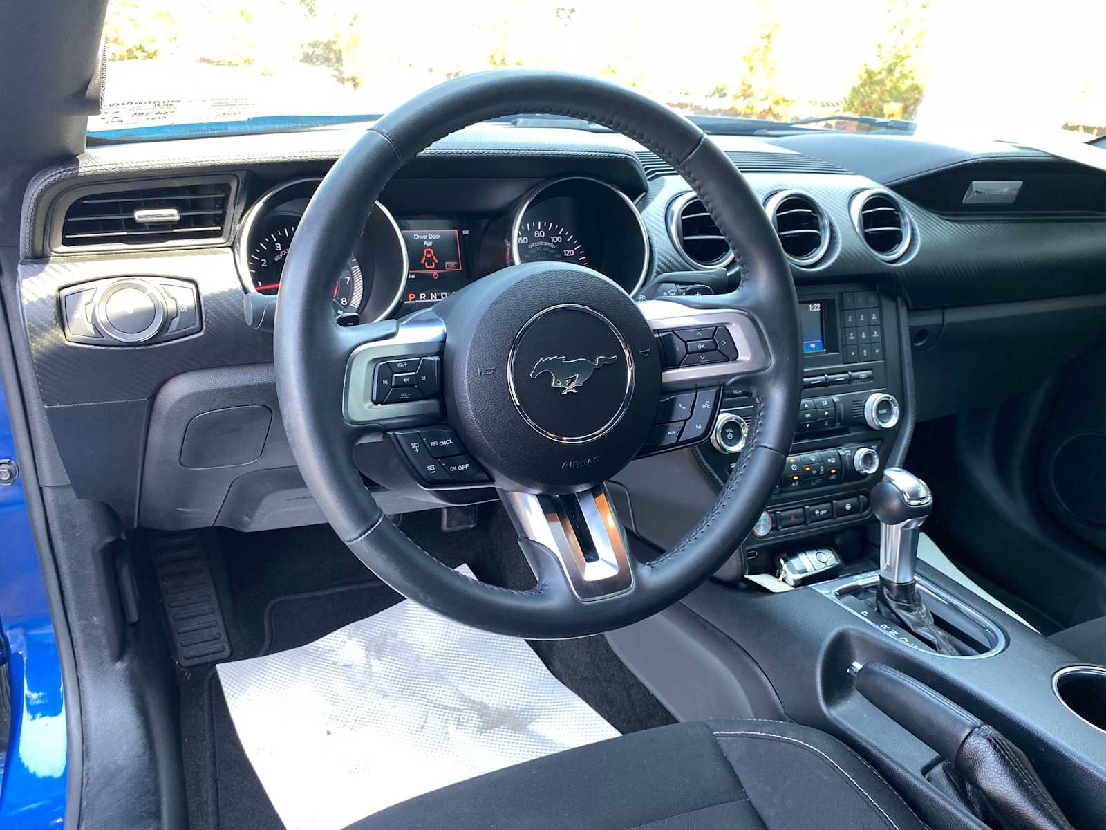 Used 2018 Ford Mustang Coupe RWD image 17