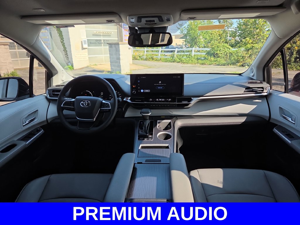 Used 2025 Toyota Sienna XLE w/ XLE Plus Package AWD/4WD image 13