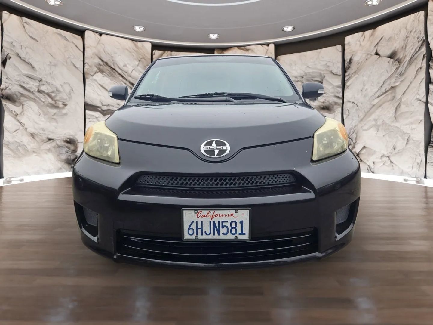 Used 2009 Scion xD image 2
