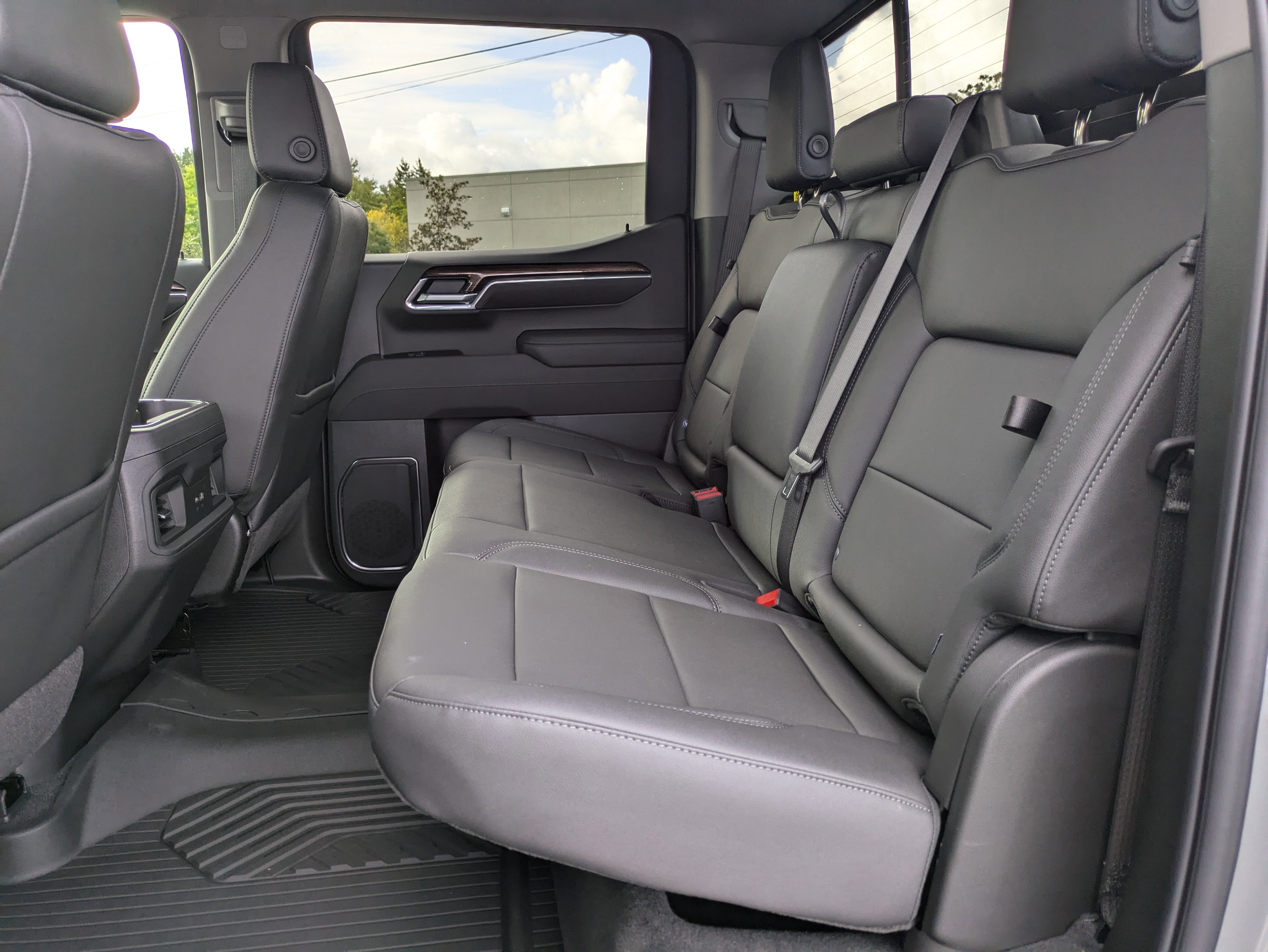 New 2026 Chevrolet Silverado 1500 LT Trail Boss w/ Convenience Package II image 16