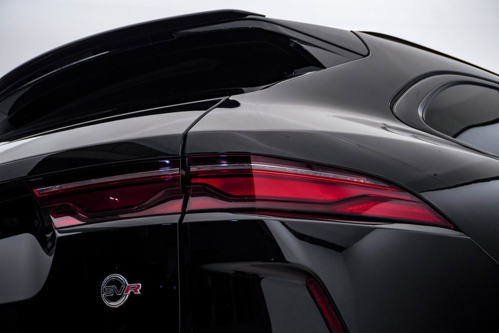Used 2021 Jaguar F-PACE SVR image 13
