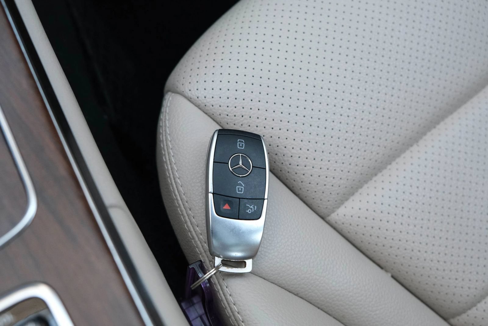 Used 2021 Mercedes-Benz C 300 4MATIC Sedan w/ Premium Package image 47