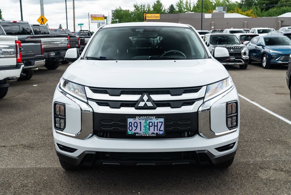 Used 2023 Mitsubishi Outlander Sport ES AWD/4WD image 2