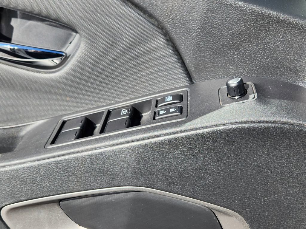 Used 2024 Nissan Frontier SV w/ SV Convenience Package image 4