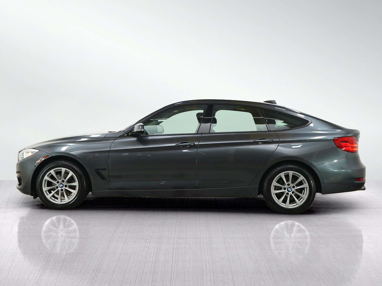 Used 2015 BMW 328i Gran Turismo xDrive AWD/4WD image 2