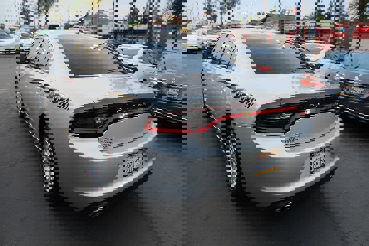 Used 2020 Dodge Charger SXT image 5