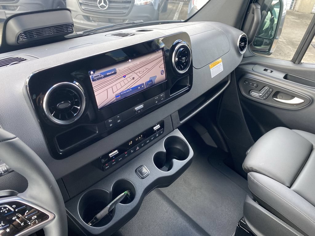 New 2026 Mercedes-Benz Sprinter 2500 image 9