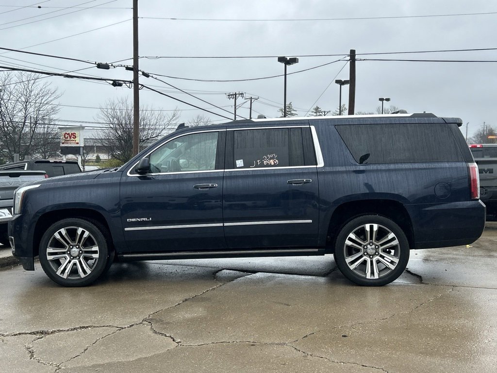 Used 2020 GMC Yukon XL Denali w/ Denali Ultimate Package image 10