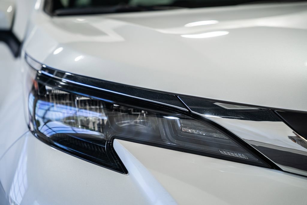 New 2026 Toyota Sienna XLE AWD/4WD image 13