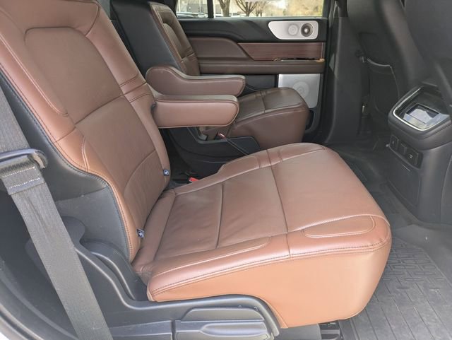 Used 2024 Lincoln Navigator Reserve image 29