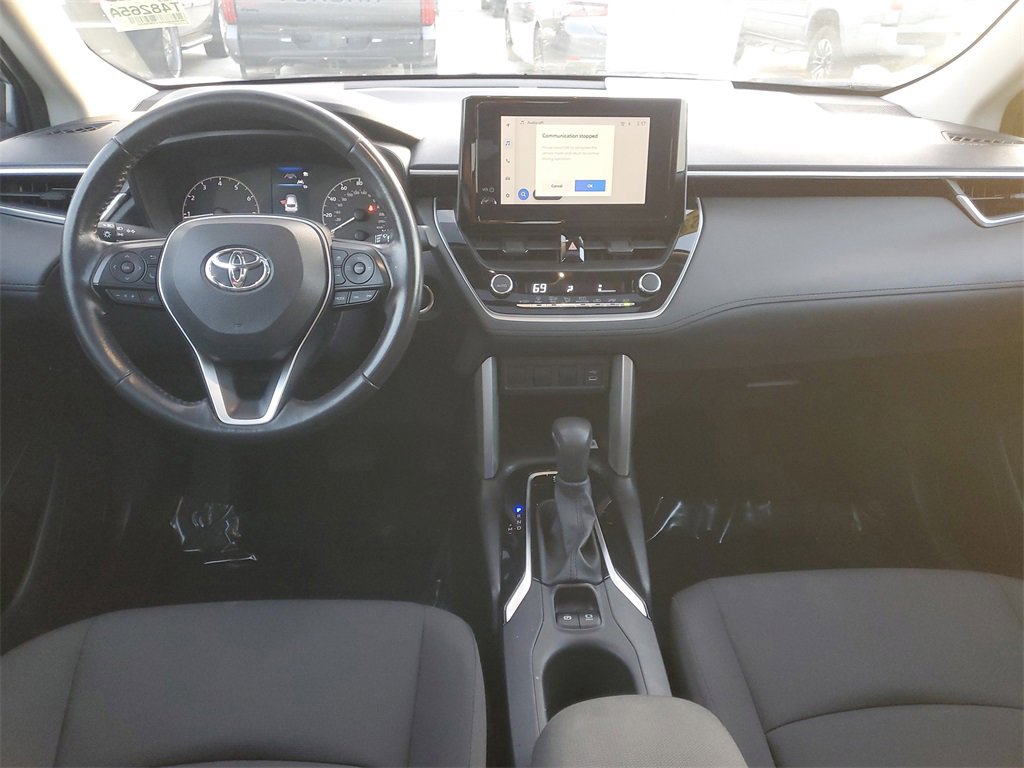 Certified 2023 Toyota Corolla Cross LE image 10