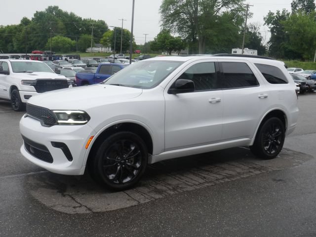 Used 2024 Dodge Durango SXT w/ SXT Blacktop Group AWD/4WD image 7
