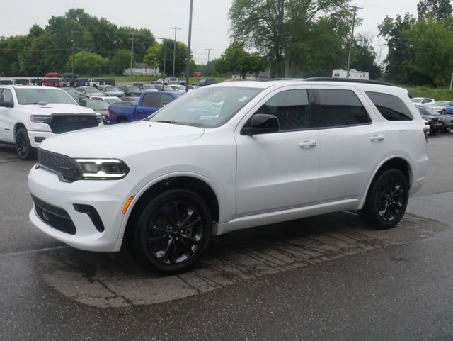 Used 2024 Dodge Durango SXT w/ SXT Blacktop Group AWD/4WD image 7