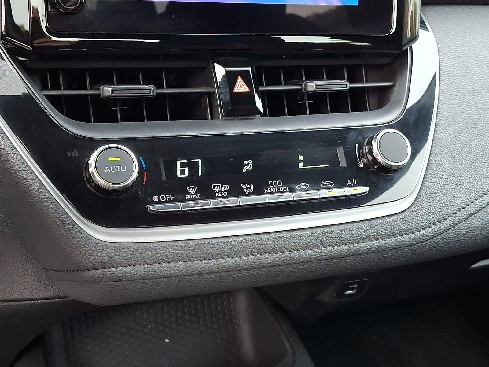 Used 2024 Toyota Corolla SE FWD image 18