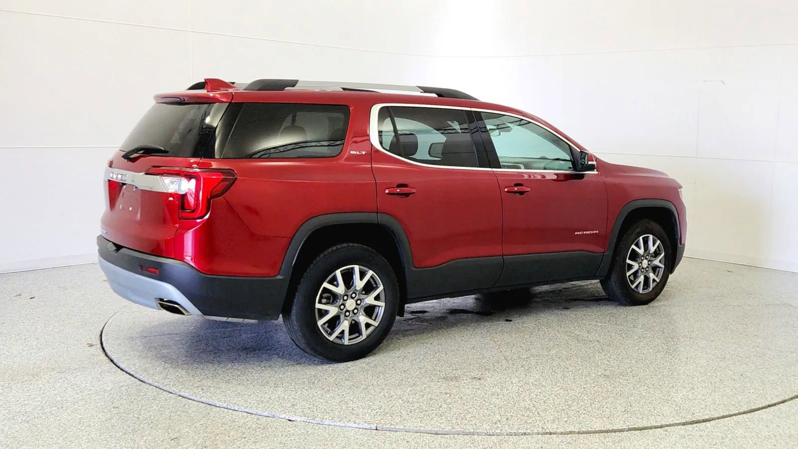 Used 2023 GMC Acadia SLT image 7