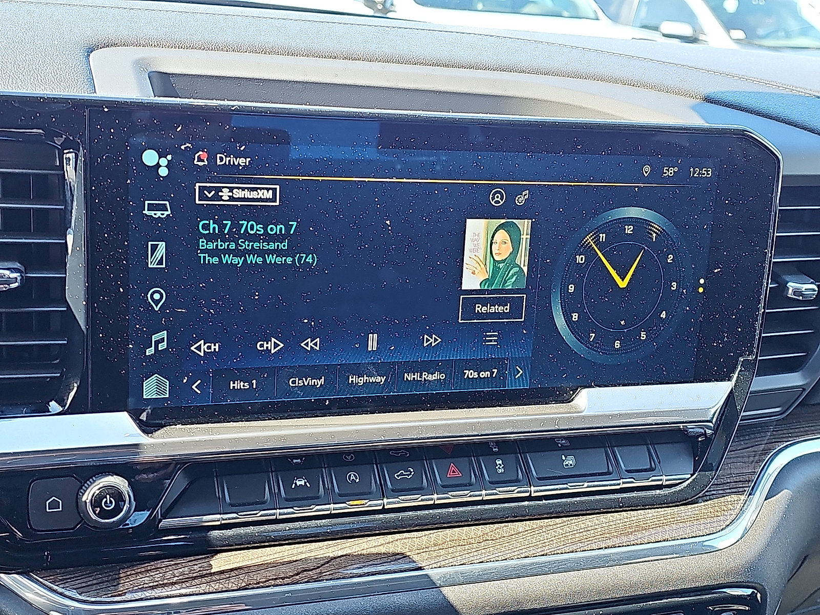 Used 2024 Chevrolet Silverado 1500 LT image 18