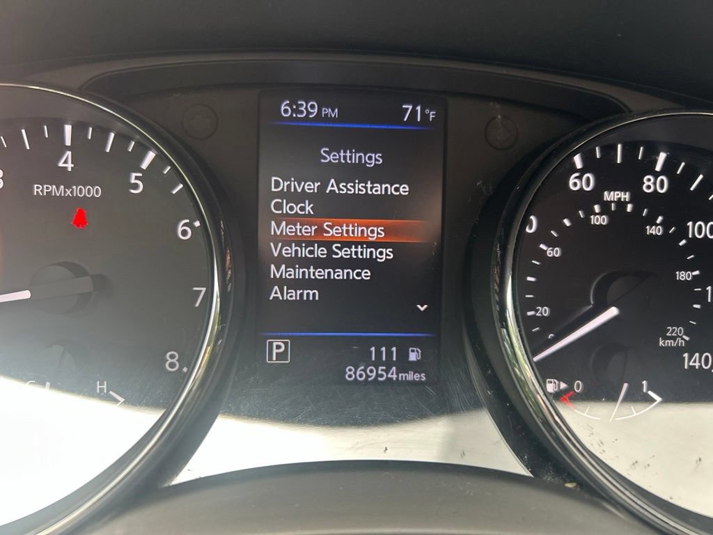 Used 2018 Nissan Rogue SV AWD/4WD image 17