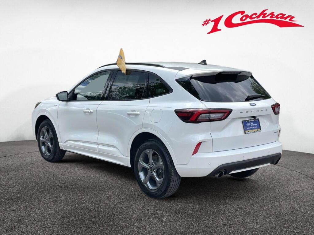 Certified 2023 Ford Escape ST-Line w/ Tech Pack #1 AWD/4WD image 10