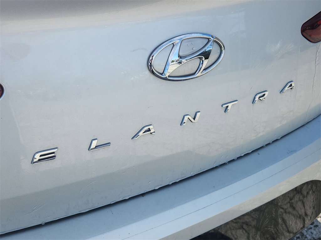 Used 2020 Hyundai Elantra Value Edition image 11