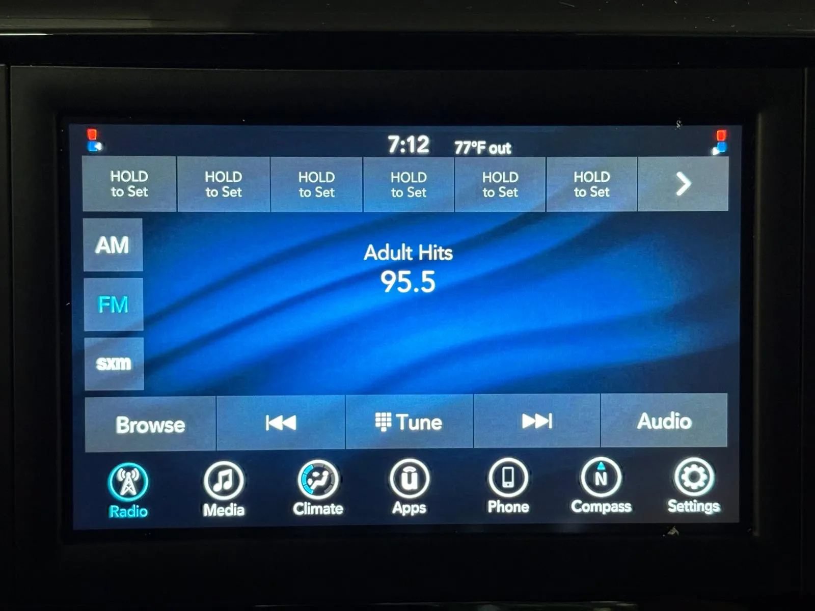 Used 2021 Chrysler Voyager Lxi FWD image 13