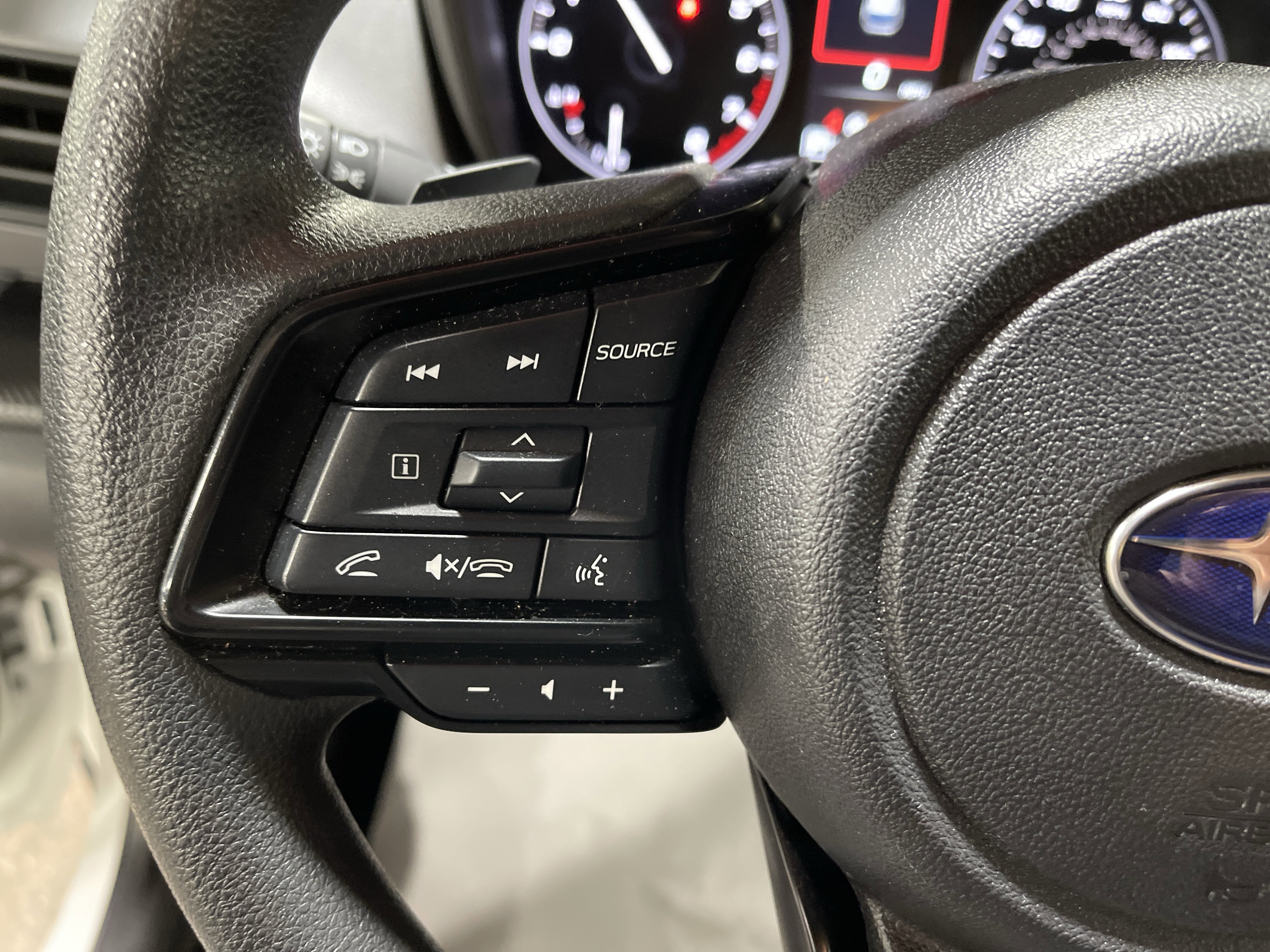 Used 2024 Subaru Crosstrek 2.0i Premium image 18