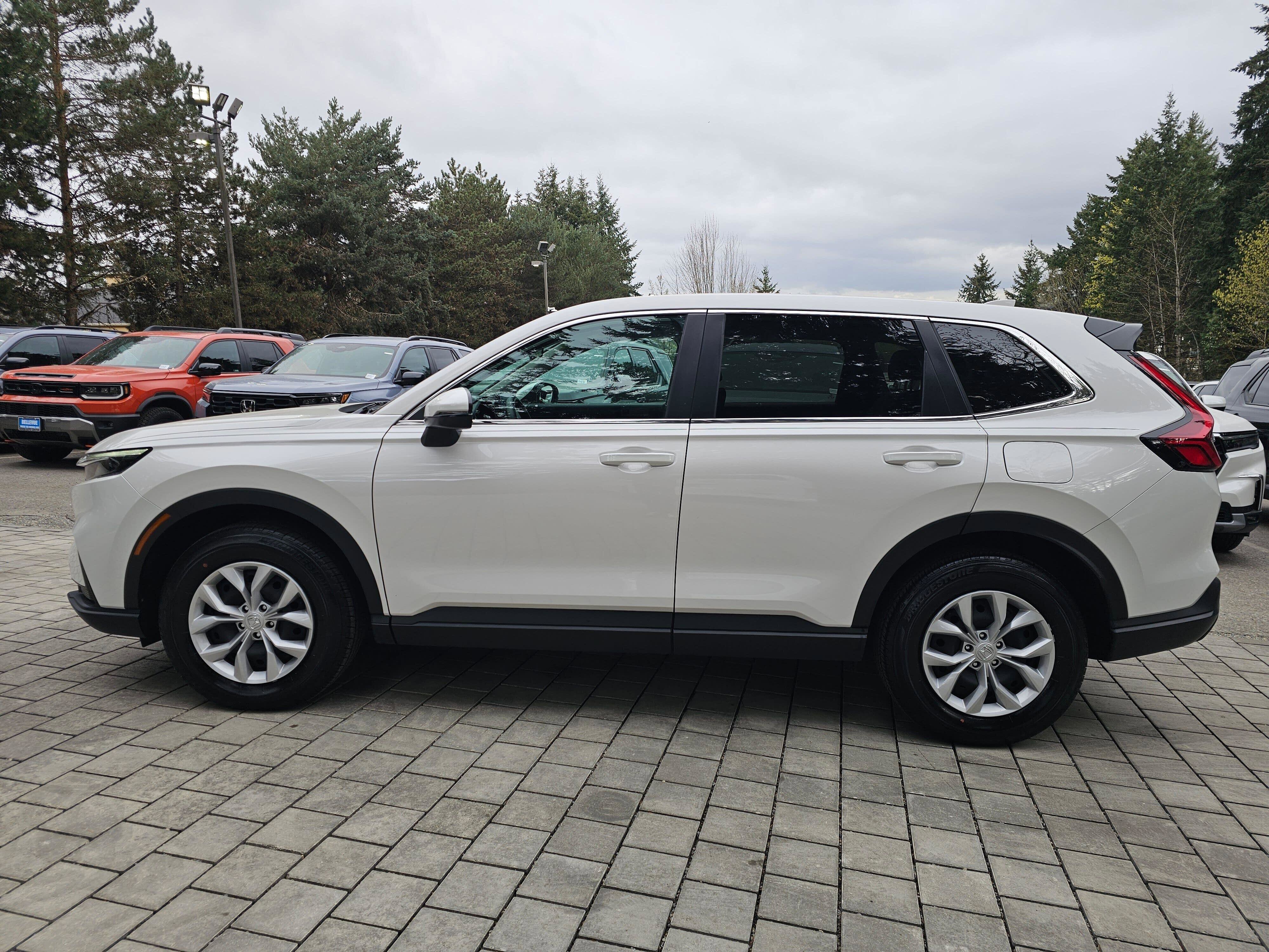 Certified 2025 Honda CR-V LX image 4