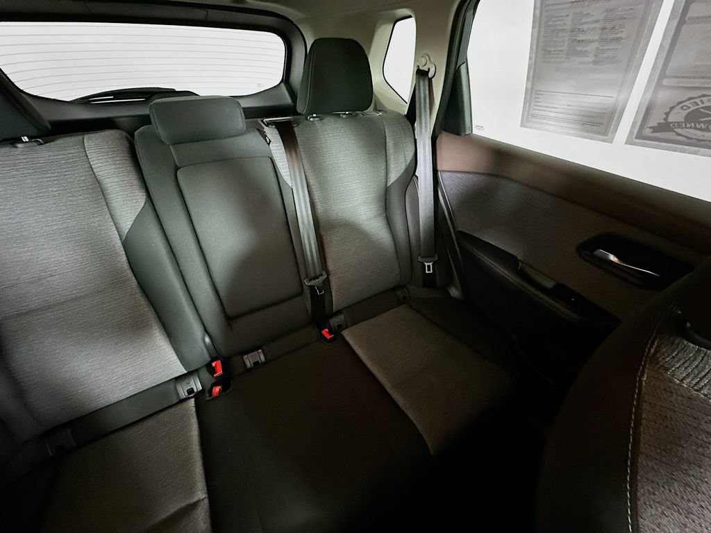 Used 2023 Nissan Rogue SV FWD image 14