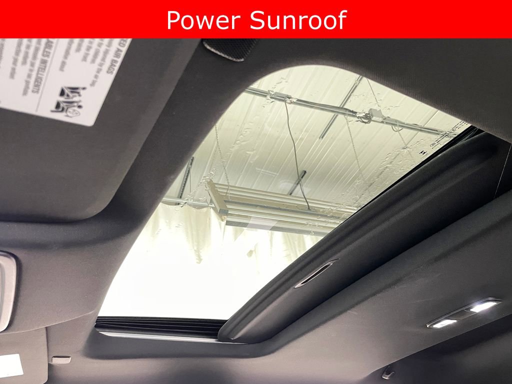 Used 2025 GMC Sierra 2500 AT4 image 5