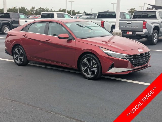 Used 2023 Hyundai Elantra Limited FWD image 2