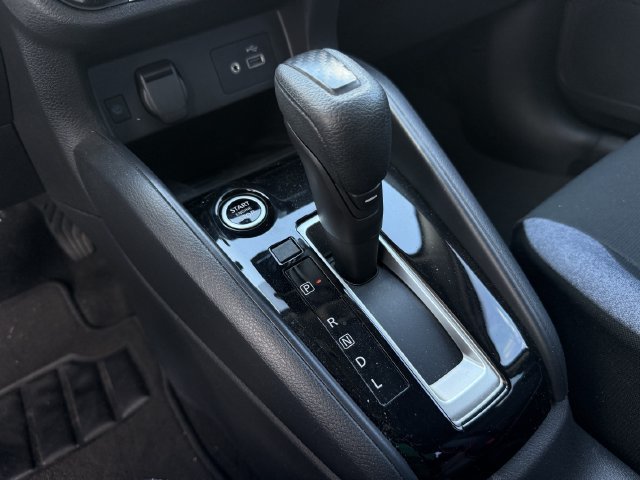 Used 2025 Nissan Versa SV FWD image 19