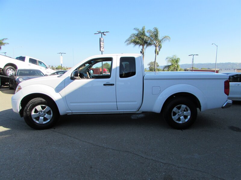 Used 2012 Nissan Frontier SV RWD image 4